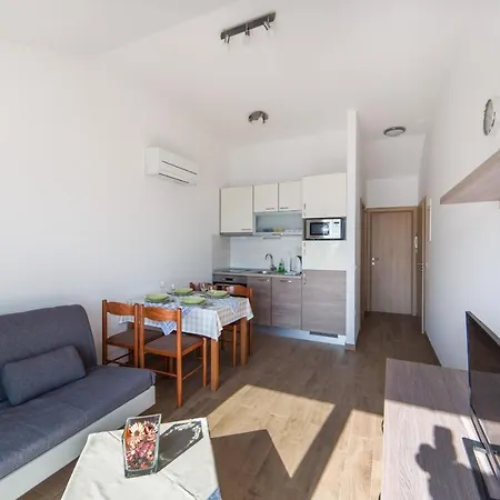 Apartments Sunrise Brist Exterior photo
