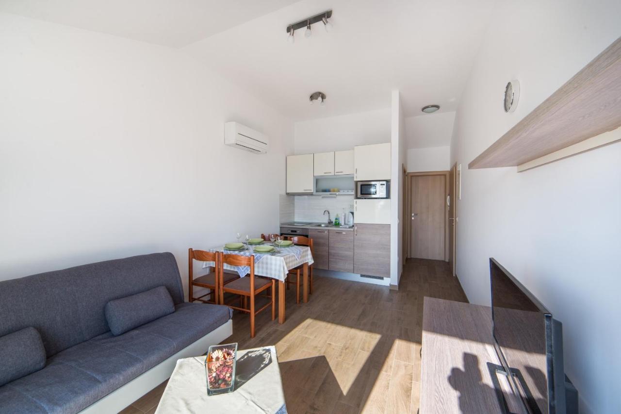 Sunrise Apartment Brist